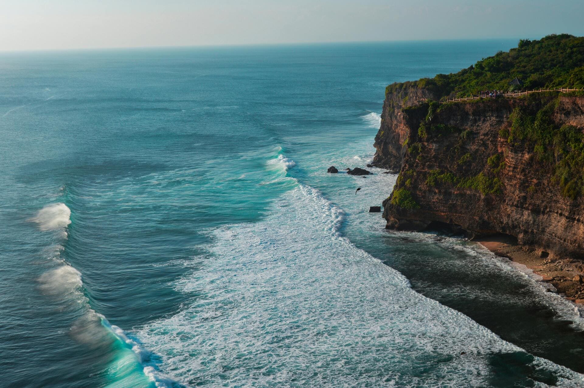 Uluwatu coast plunging view in Bali