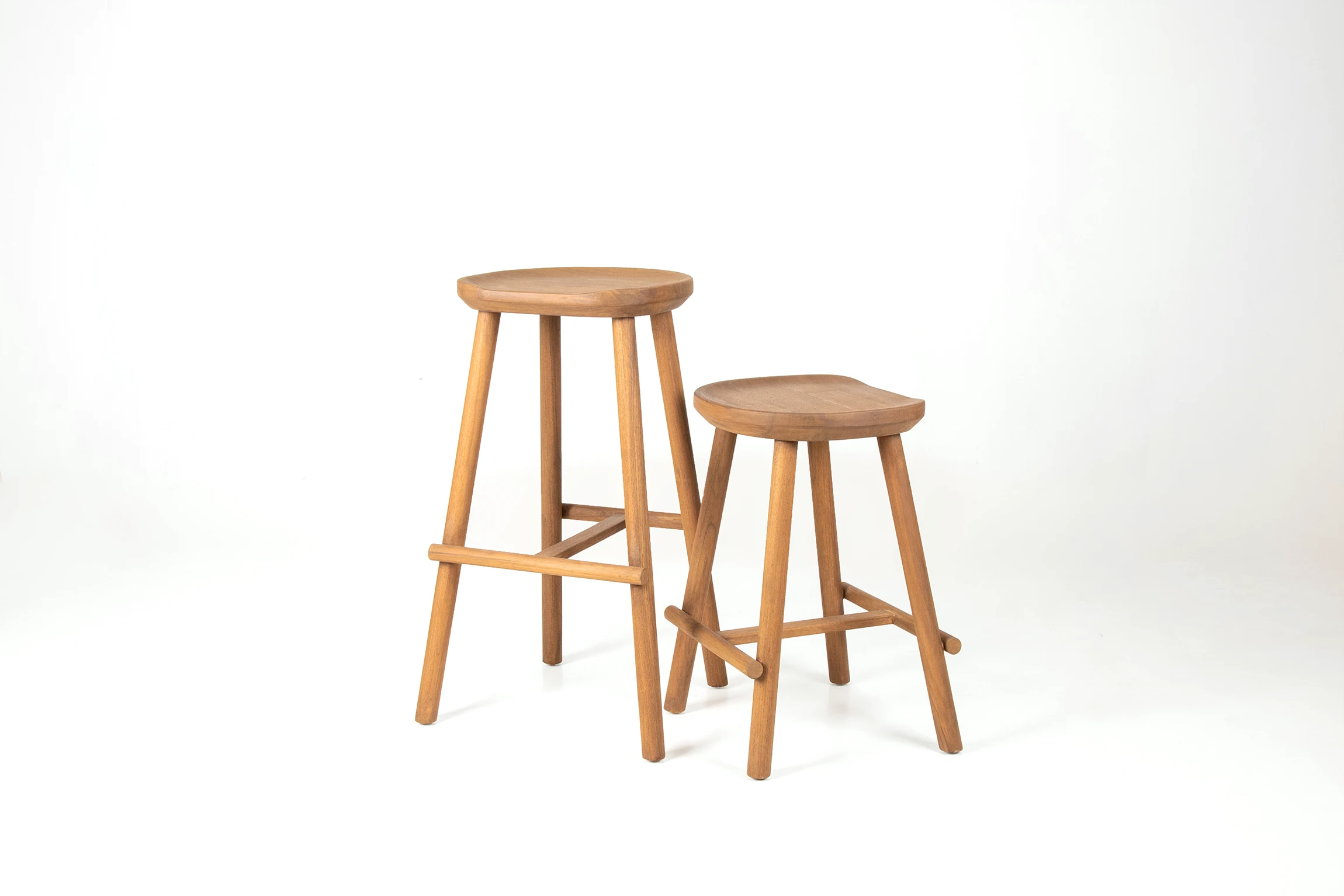 Tabu-Design-ST53-LA-Bar-Counter-Stool-Teak-Ambiance1