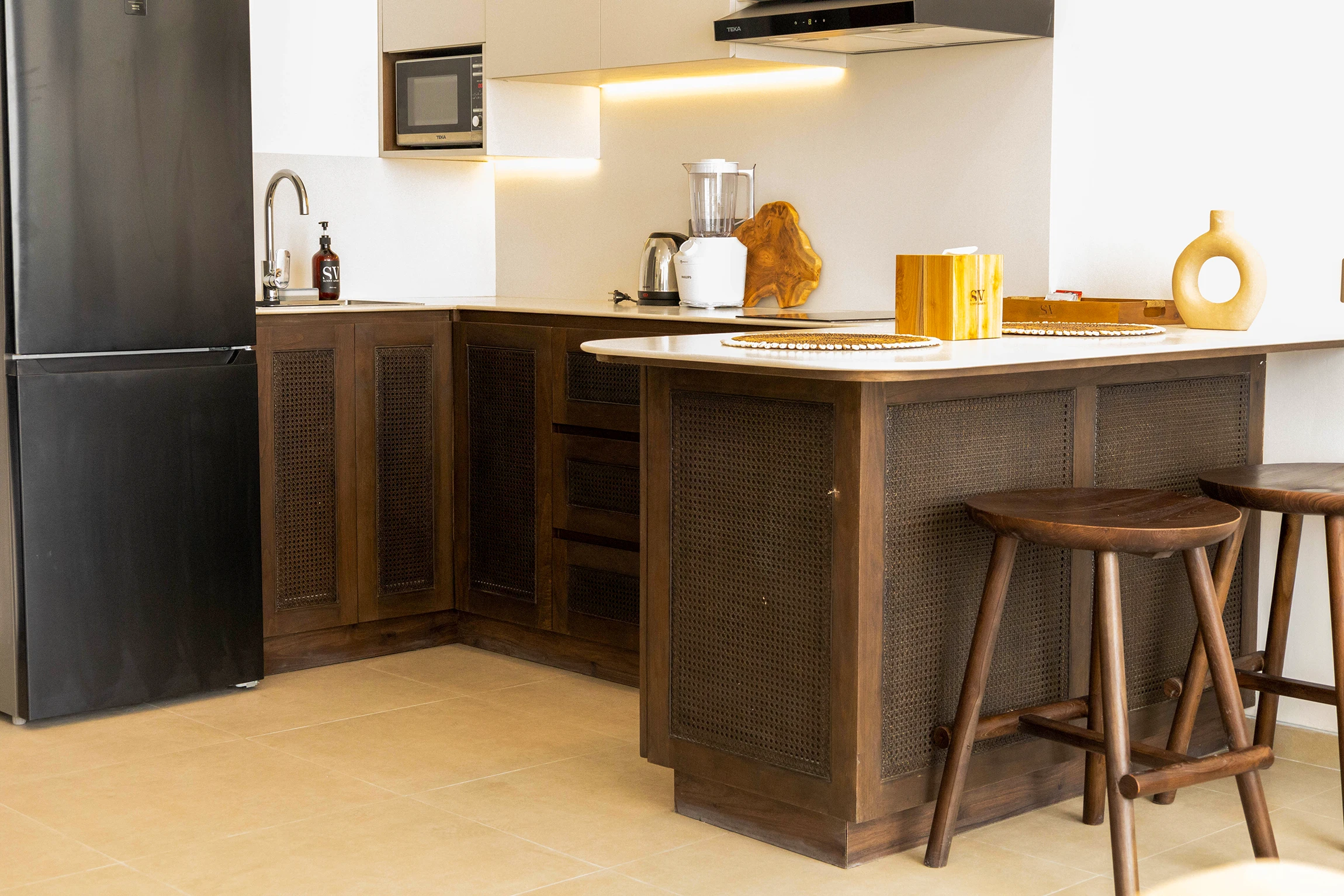 Tabu-Design-ST53-LA-Bar-Stool-Dark-Teak-Ambiance2