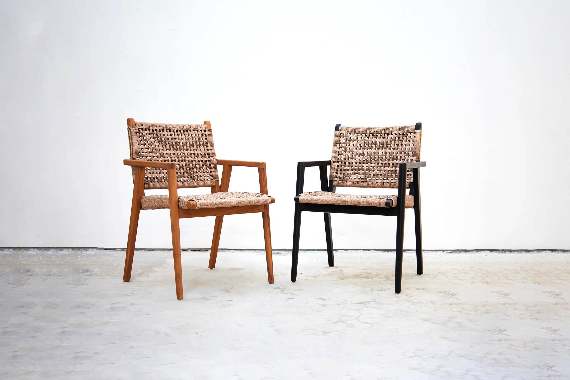 tabu-design-ch153-manu-chair-teak-loom-ambiance4