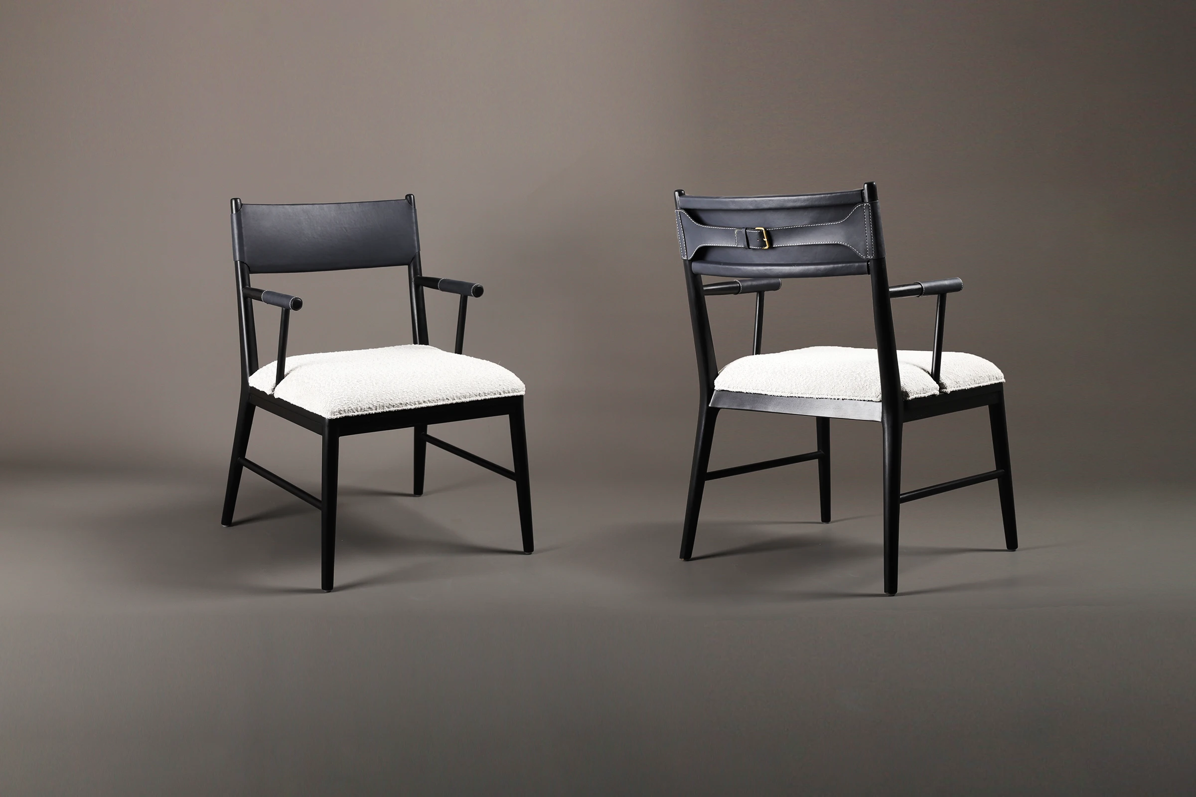 tabu-design-ch160-napoli-chair-teak-leather-fabric-ambiance1