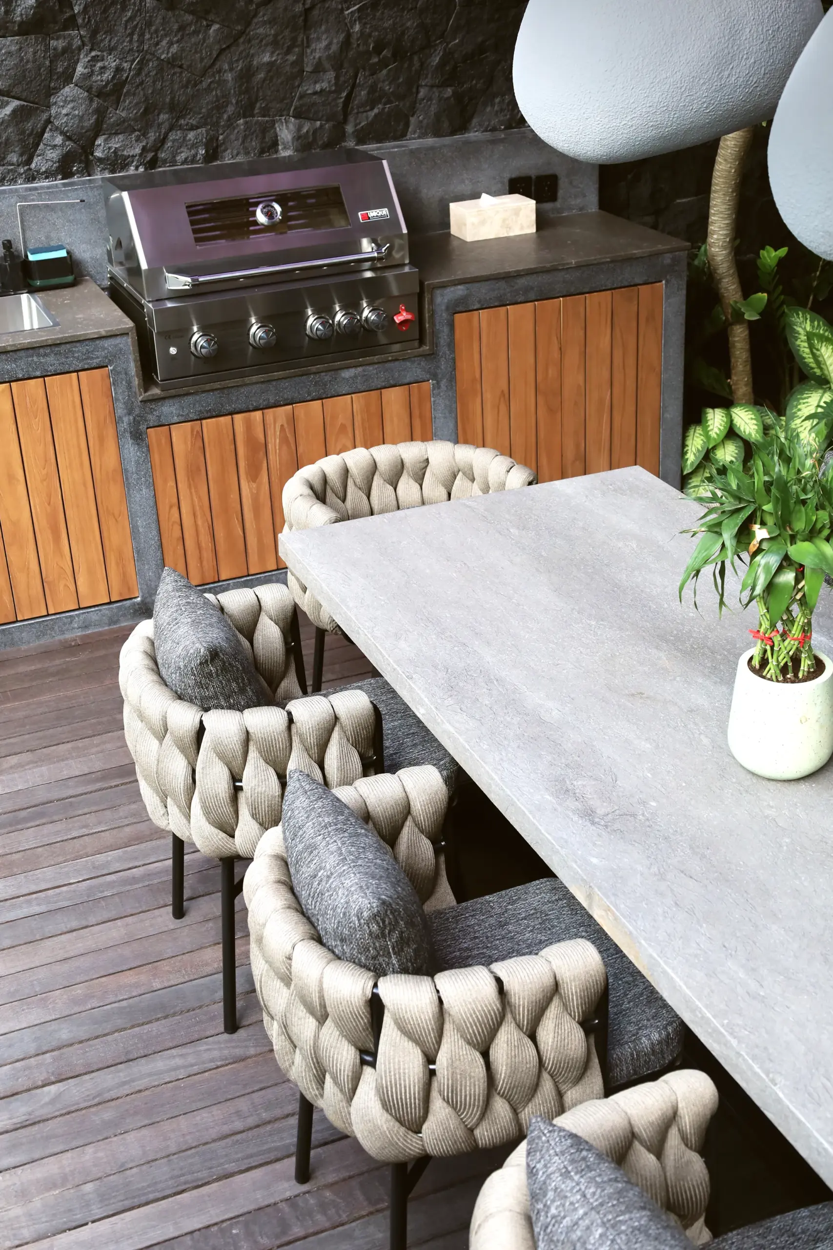 tabu-design-ch186-secrets-chair-metal-synthetic-fabric-cushion-ambiance1