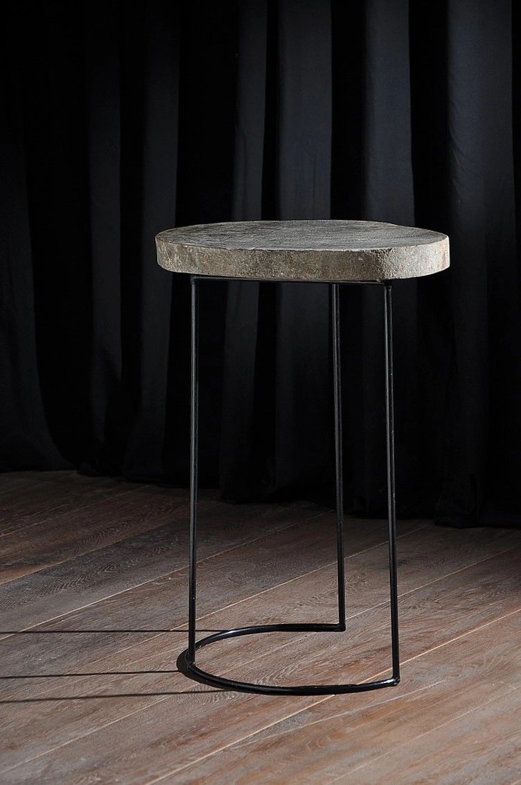 Tabu-Design-AUX10-Mets-10-high-auxiliar-table-metal-grey-ambiance