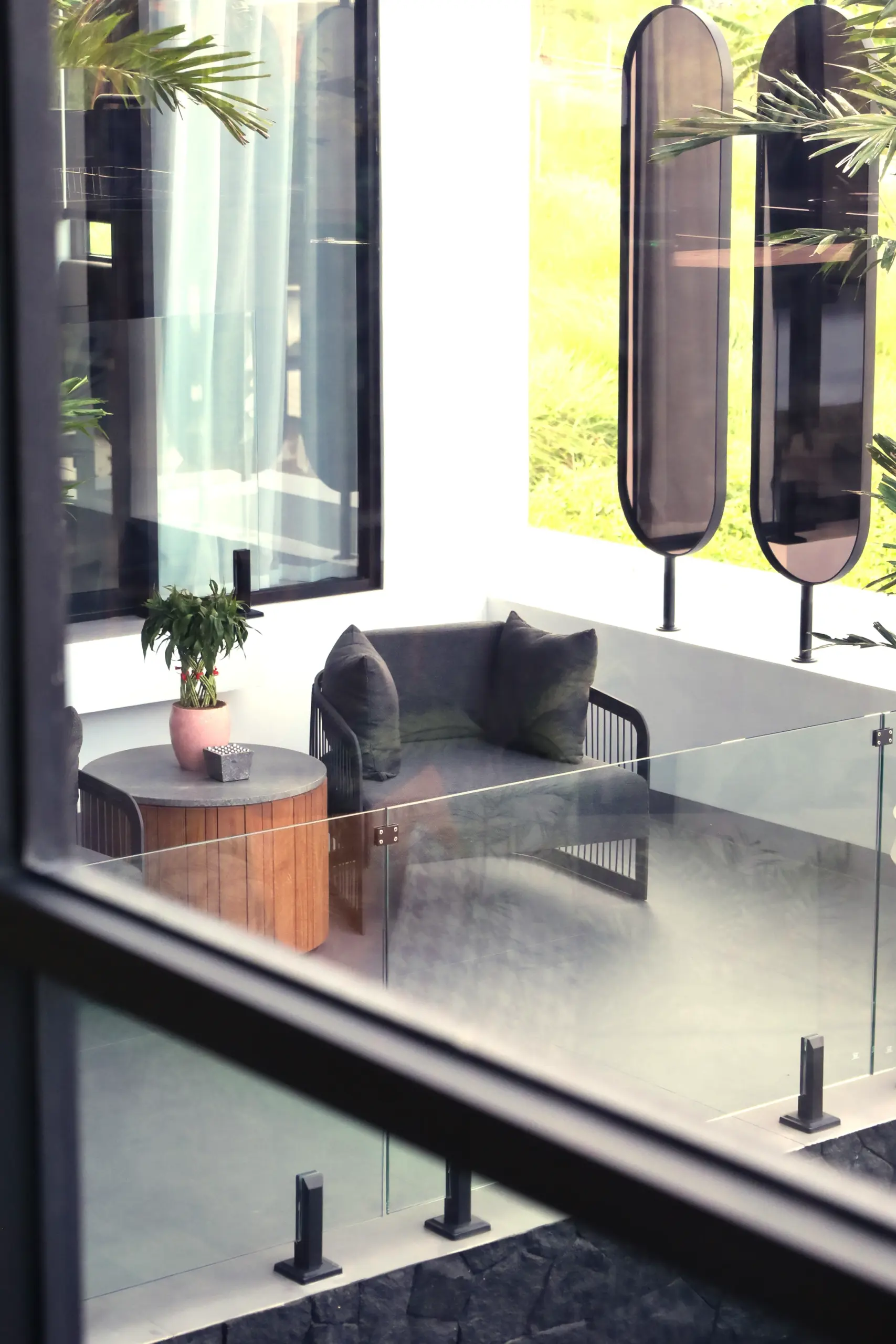 Tabu-Design-AUX59-Coral-Auxiliar-Table-Teak-stone-ambiance2