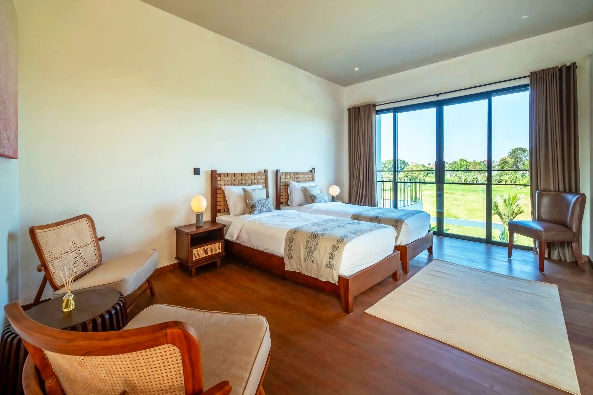 Tabu-Design-STA31-Nilo-Bedside-Table-Wood-Rattan-Leather-Ambiance2