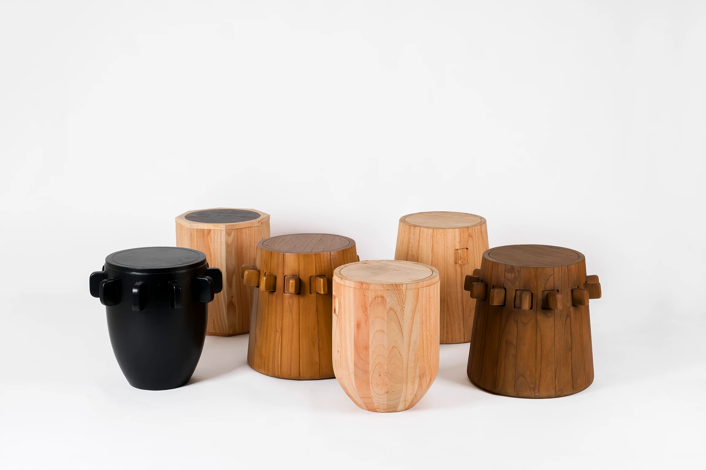 Tabu-Design-aux43-Cidi-auxiliar-table-wood-ambiance3