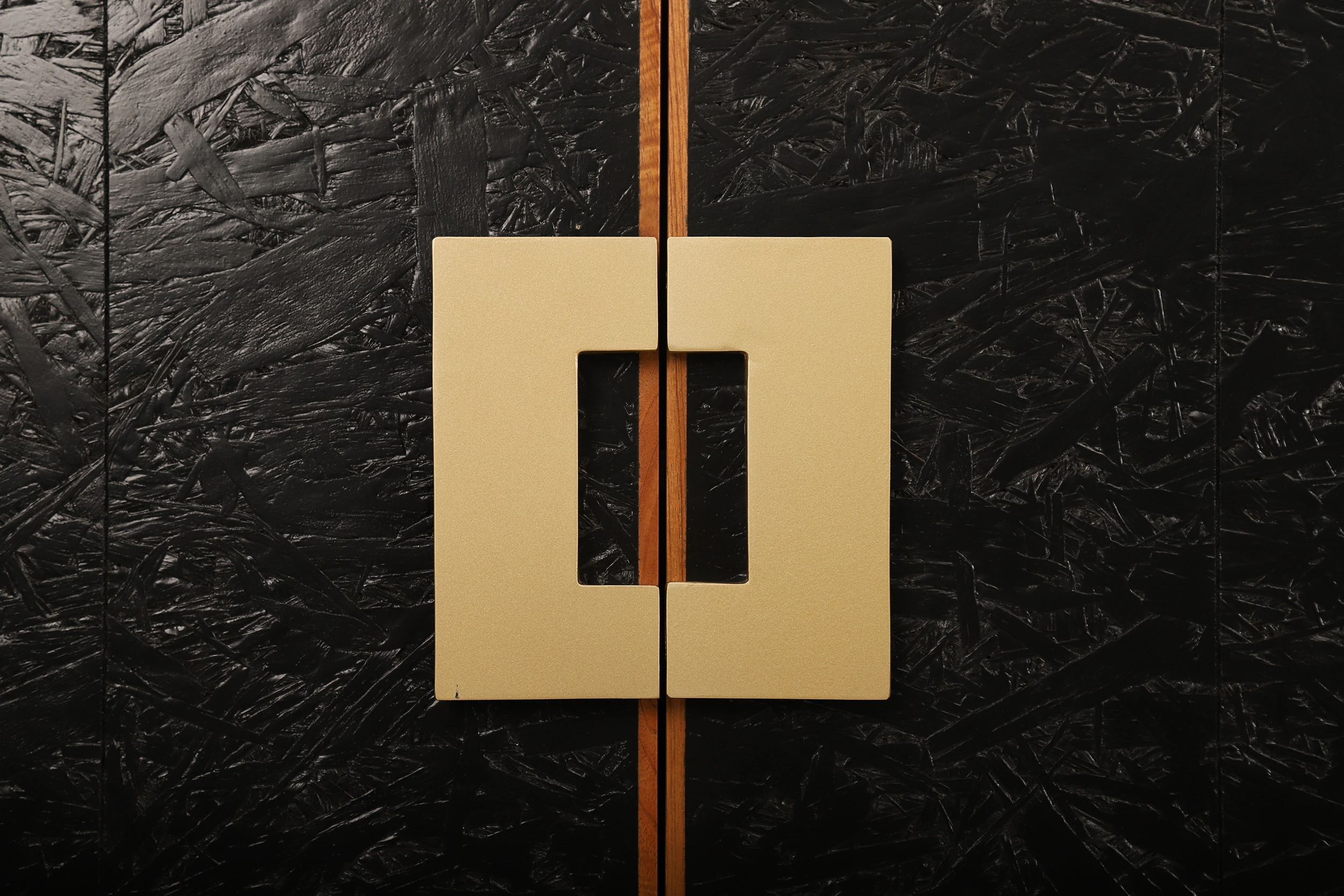 Tabu-Design-BUF55-OS-Buffet-Wood-Metal-Black-3