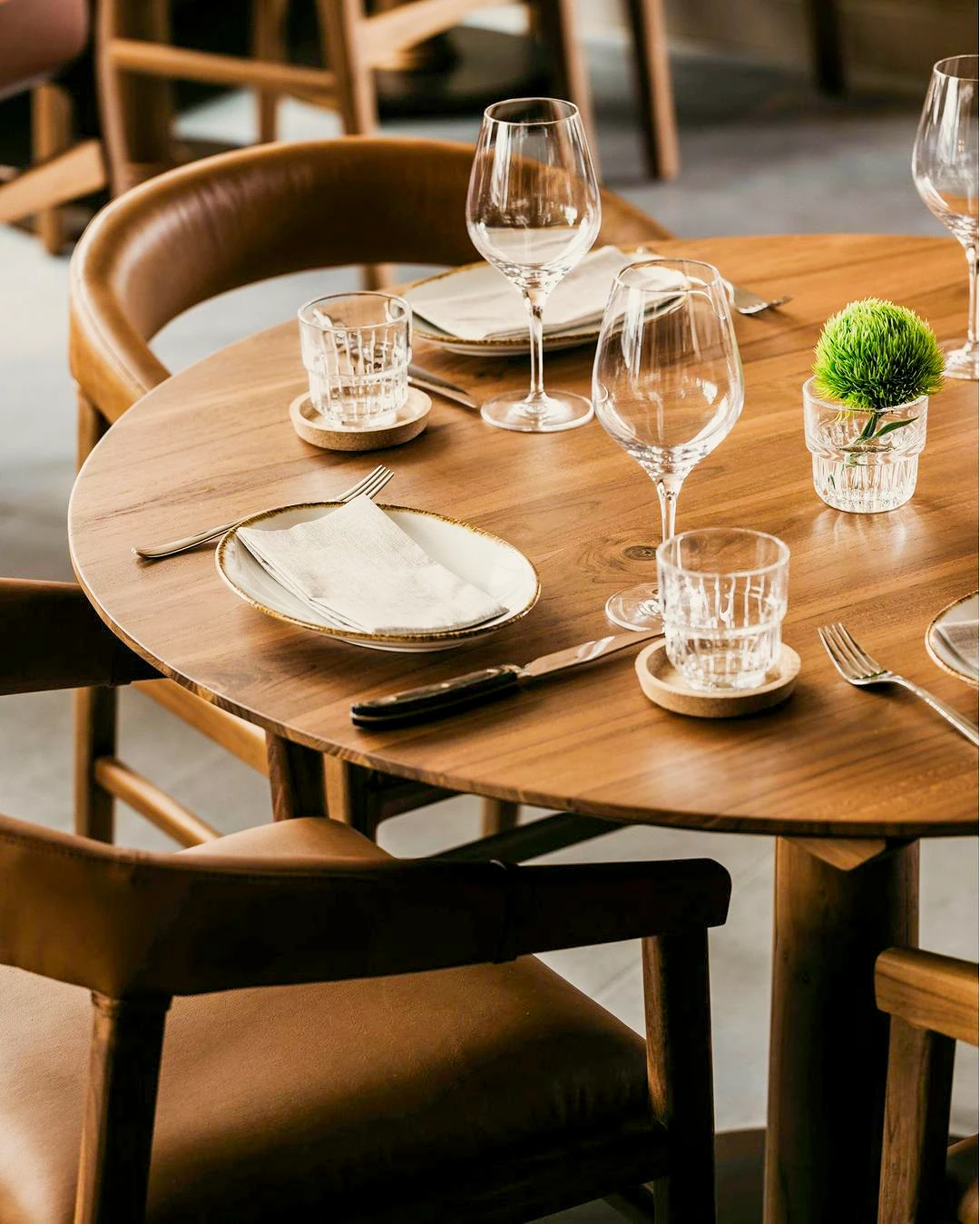 Tabu-Design-RT11-HOT-restaurant-table-ambiance