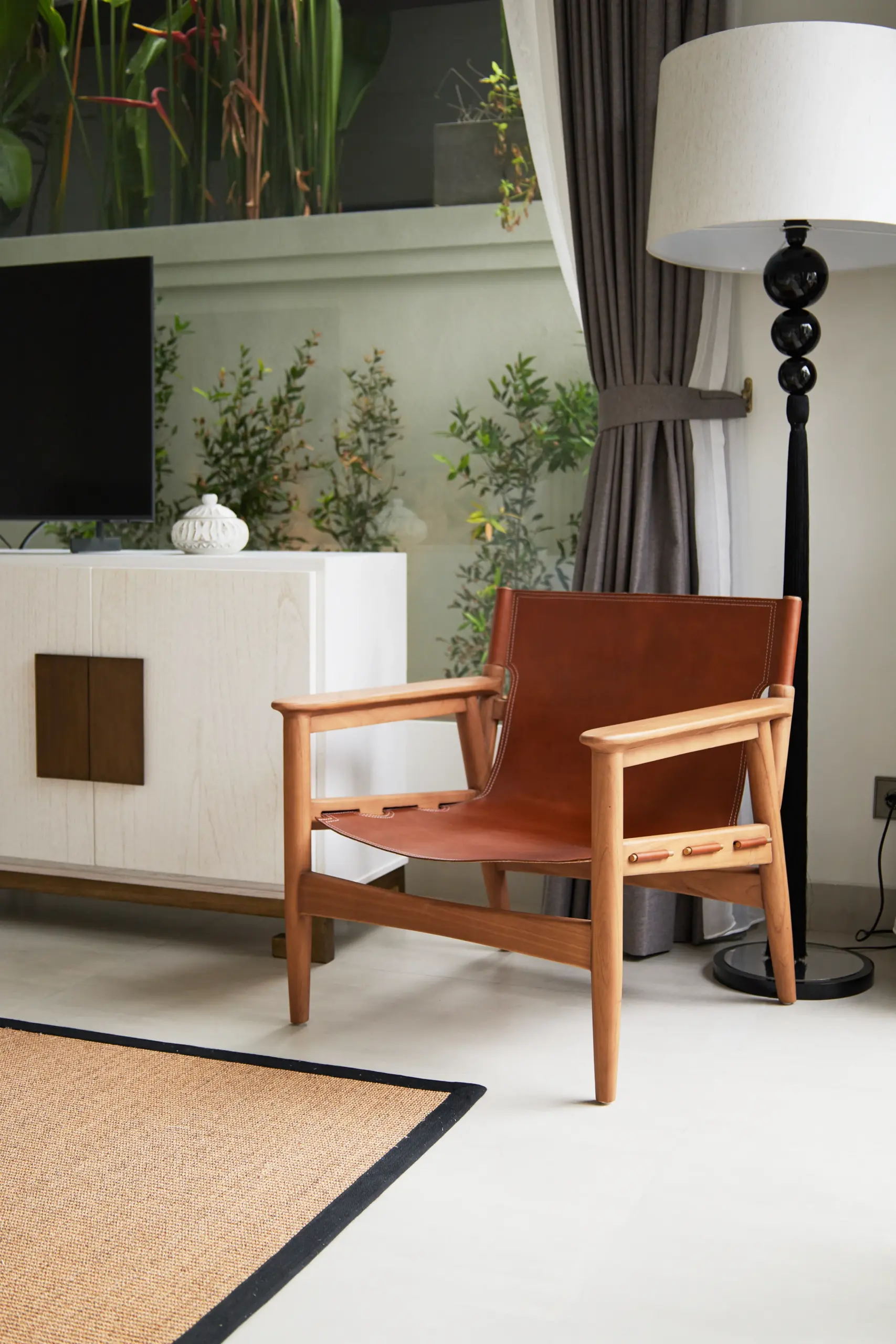 Tabu-Design-TV14-LOTUS-TV-Cabinet-Wood-metal-ambiance2