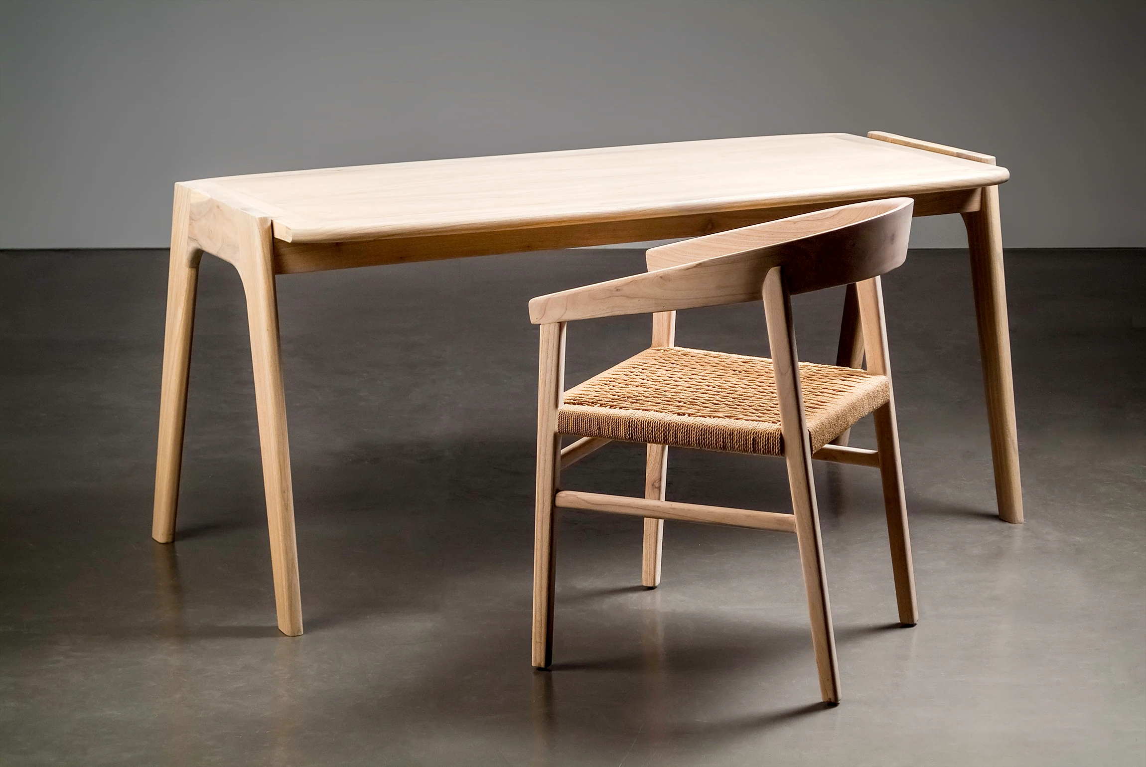 Tabu-Design-WT15-Romana-writing-desk-wood-ambiance