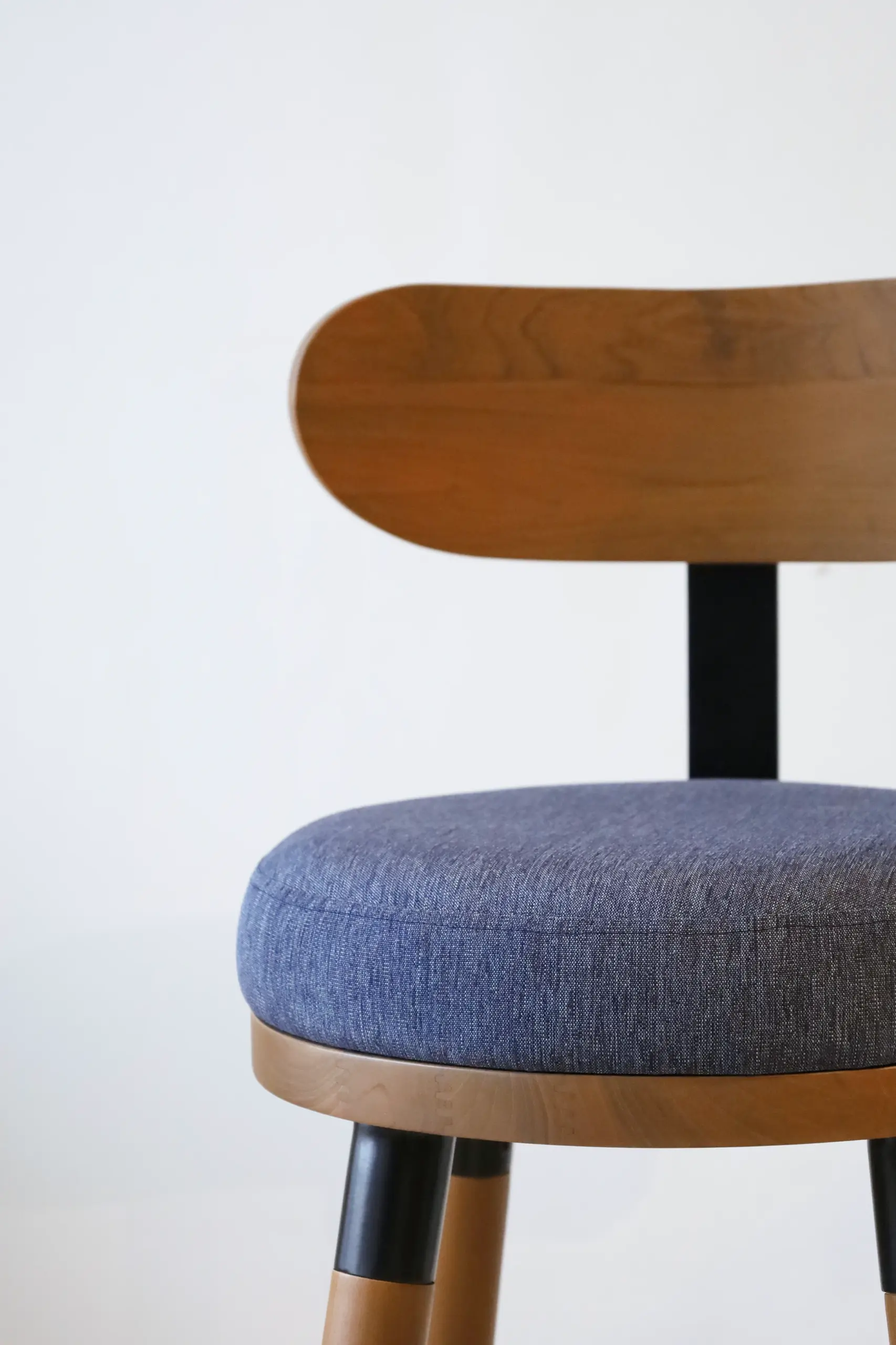 3-Upholstery-Collection-Merkat-Stool