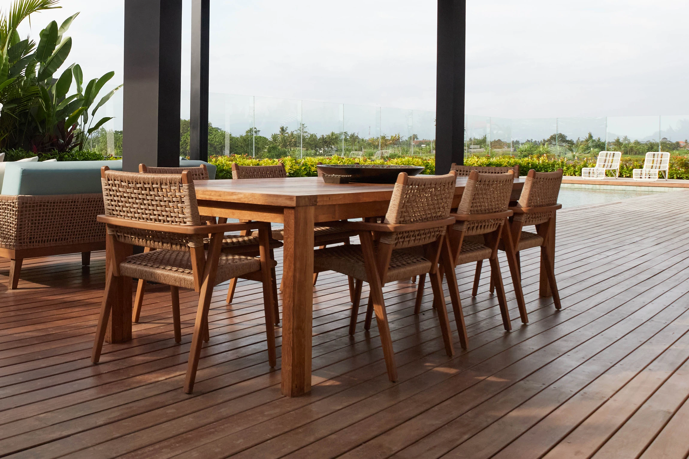 4-Resort-Collection-Teak-Dining-Table-Chairs