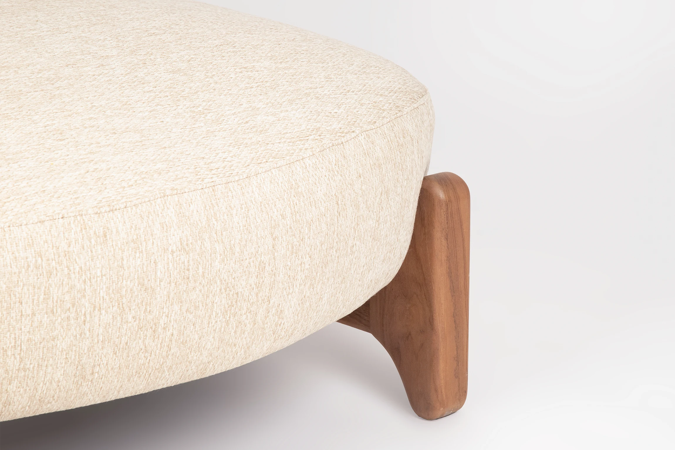 7-Upholstery-Collection-Yosu-Lounge-Chair