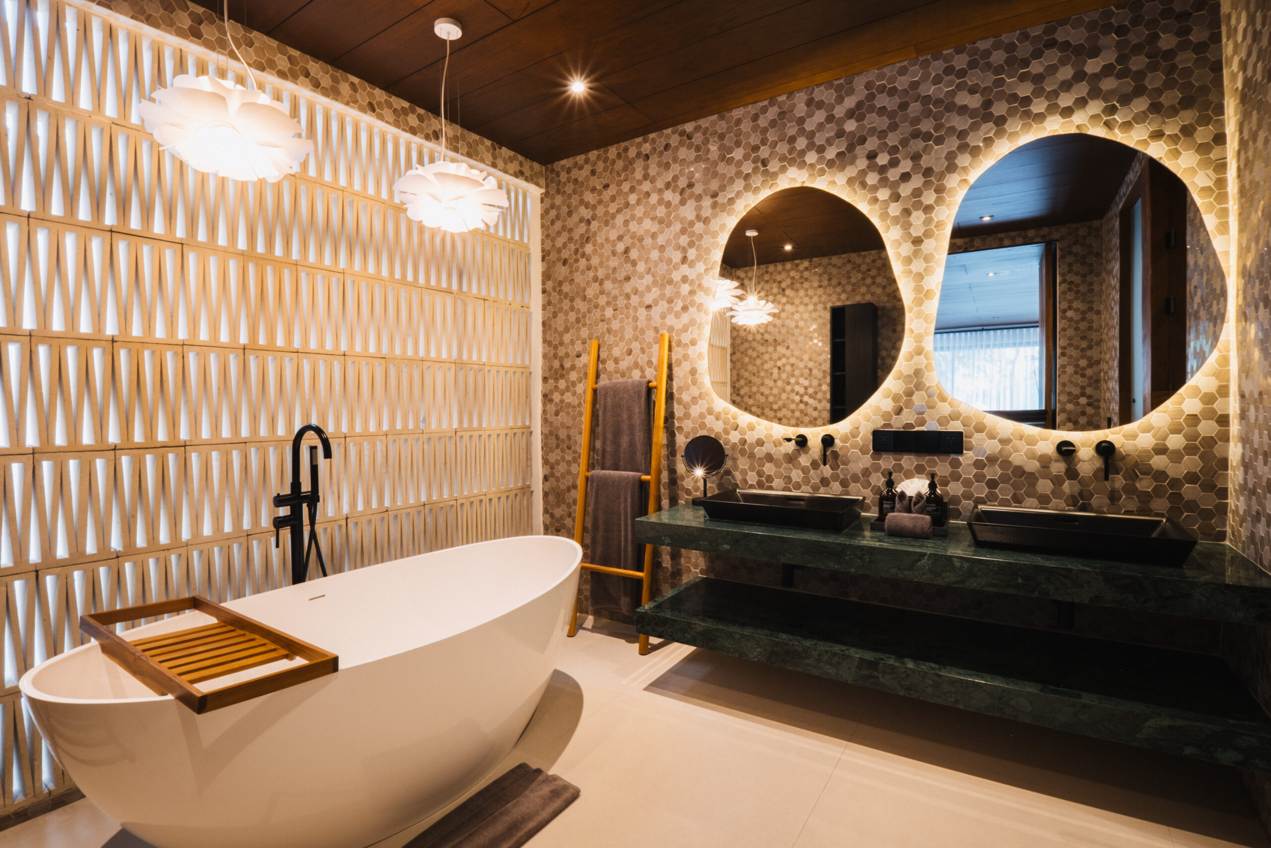 villa-mar-bathroom