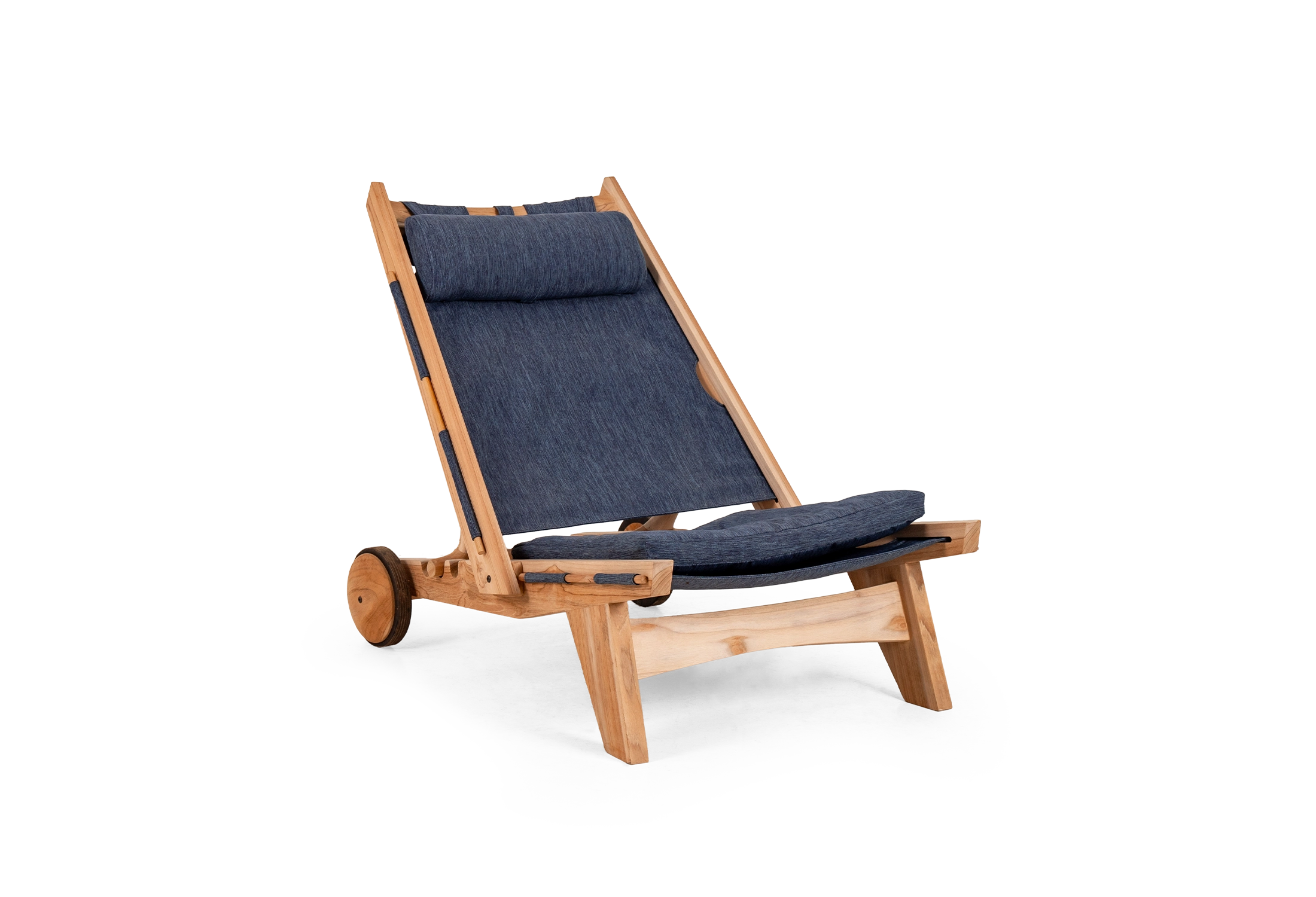 Rio Lounge Chair made of teak and blue fabric seating in three-quarter view