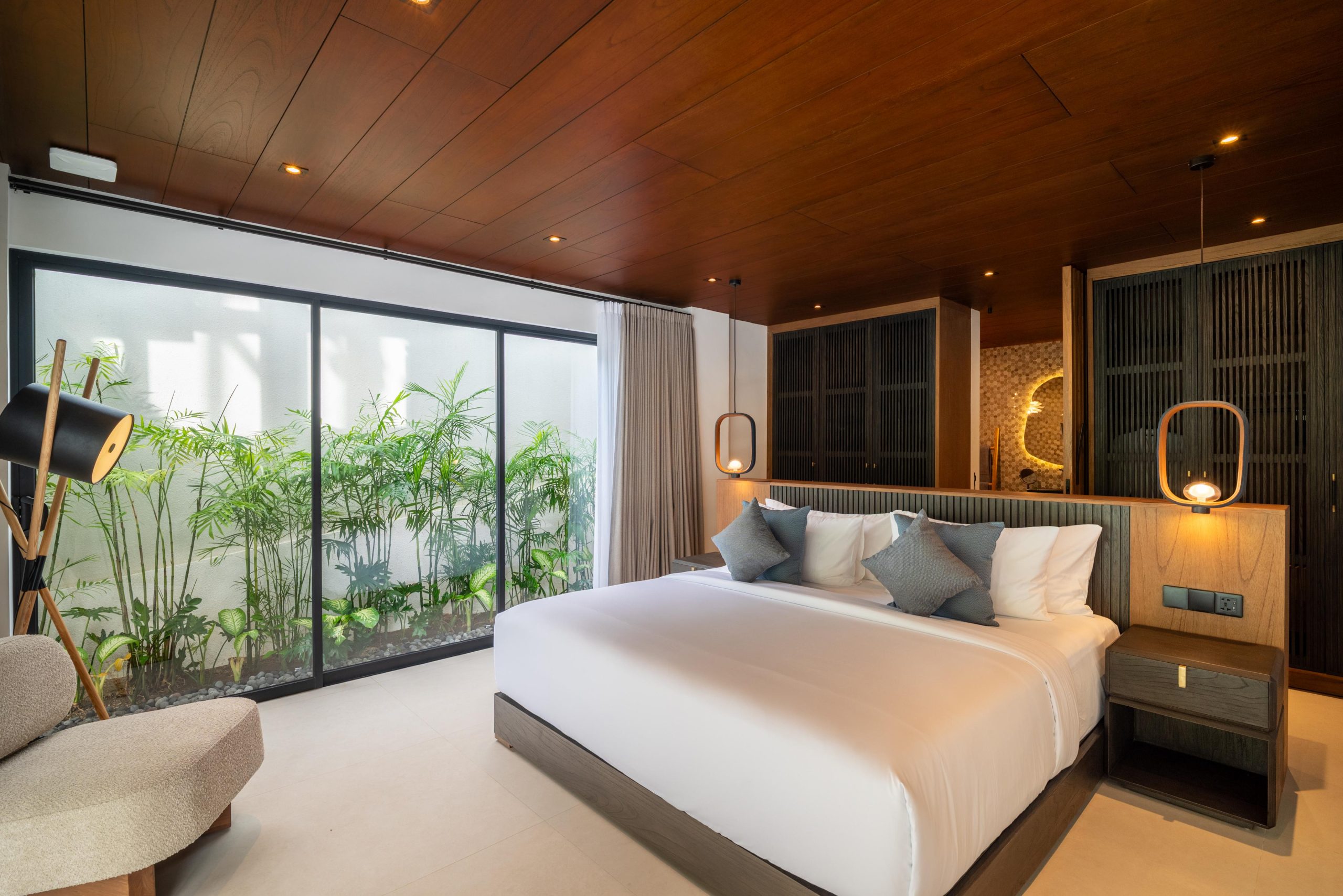 villa mar 2 bedroom with bedside furniture