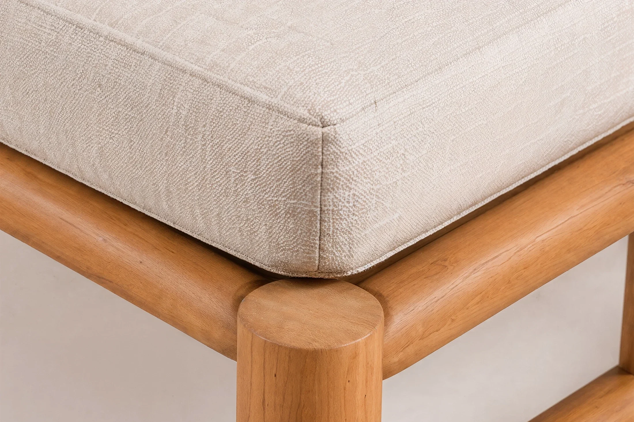 LA Sun Lounger made of teak & fabric cushion in edge view